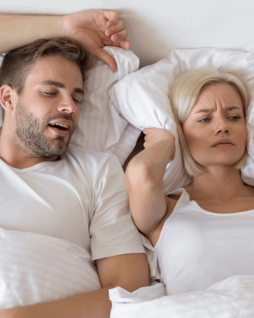 ροχαλητό man snoring