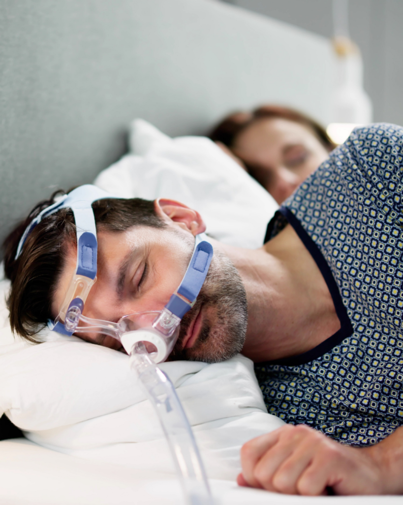 υπνική άπνοια
man sleeping with mask